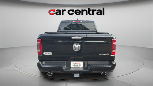 Diamond Black Crystal Pearlcoat 2020 RAM 1500 Limited