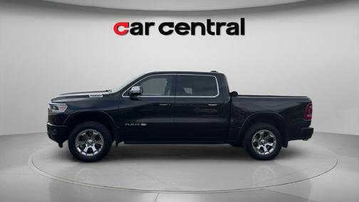 Diamond Black Crystal Pearlcoat 2020 RAM 1500 Longhorn