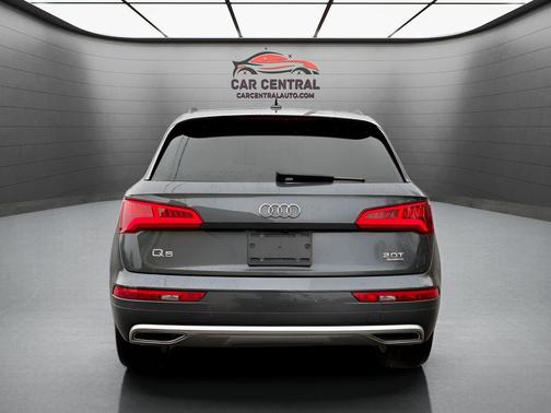 2018 Audi Q5 2.0T Tech Premium