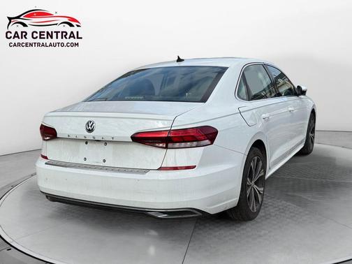 2021 Volkswagen Passat 2.0T SE