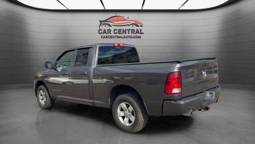 Granite Crystal Metallic Clearcoat 2017 RAM 1500 Express