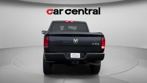 Brilliant Black Crystal Pearlcoat 2018 RAM 2500 Tradesman Crew Cab 4x4 6'4' Box