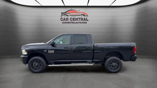 Brilliant Black Crystal Pearlcoat 2018 RAM 2500 Tradesman Crew Cab 4x4 6'4' Box