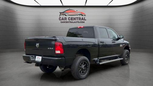 Brilliant Black Crystal Pearlcoat 2018 RAM 2500 Tradesman Crew Cab 4x4 6'4' Box