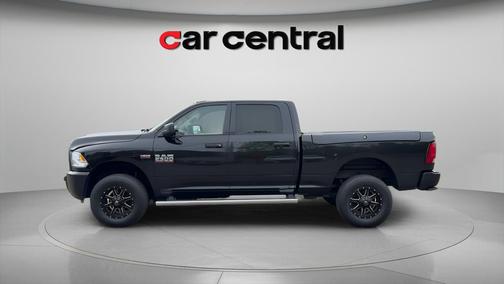 Brilliant Black Crystal Pearlcoat 2018 RAM 2500 Tradesman Crew Cab 4x4 6'4' Box
