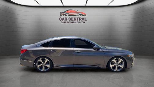 Modern Steel Metallic 2018 Honda Accord Touring 2.0T