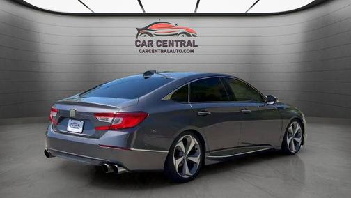 Modern Steel Metallic 2018 Honda Accord Touring 2.0T