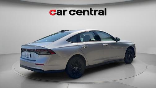 Solar Silver Metallic 2025 Honda Accord SE