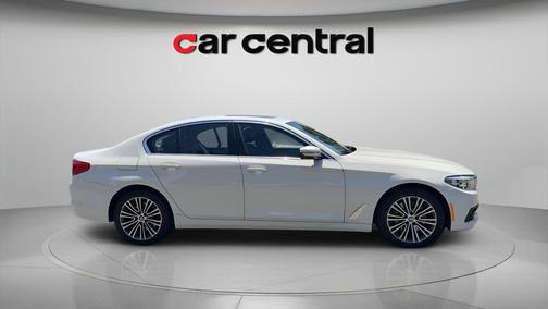 Alpine White 2020 BMW 530 530i