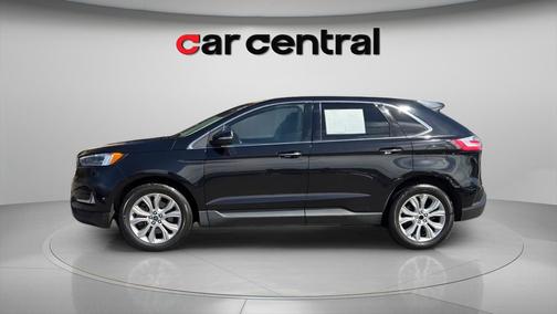 Black Metallic 2022 Ford Edge Titanium