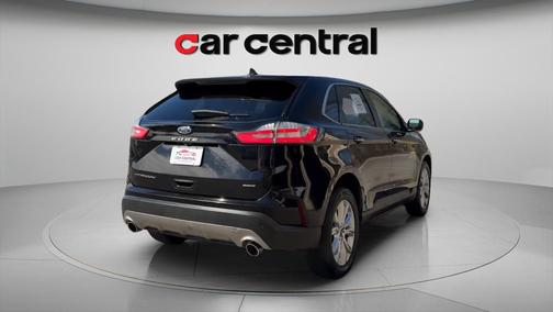 Black Metallic 2022 Ford Edge Titanium