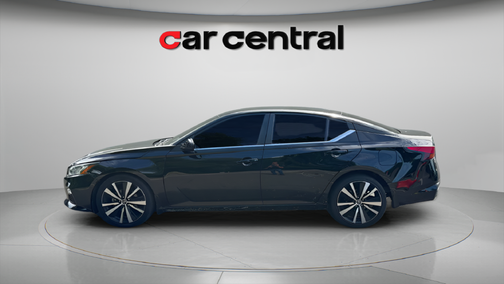 Super Black Clearcoat 2022 Nissan Altima 2.5 SR