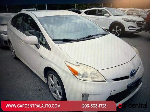 Blizzard Pearl 2013 Toyota Prius Three