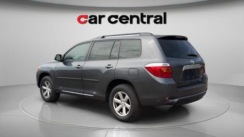 Magnetic Gray Metallic 2010 Toyota Highlander SE