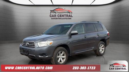 Magnetic Gray Metallic 2010 Toyota Highlander SE