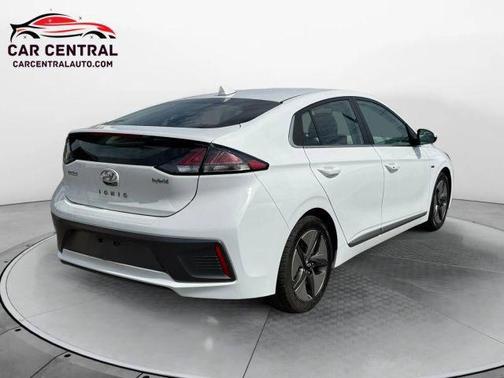2020 Hyundai IONIQ Hybrid SEL