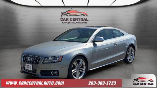 Gray 2009 Audi S5 4.2 quattro