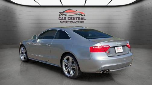Gray 2009 Audi S5 4.2 quattro