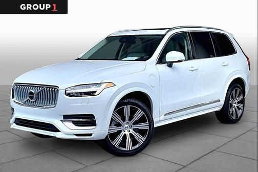 Crystal White Metallic 2025 Volvo XC90 Plug-In Hybrid T8 Ultra 7-Seater