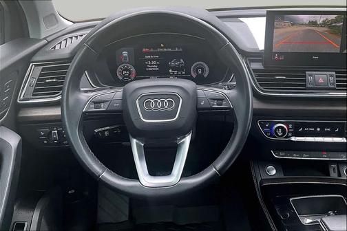 Daytona Gray Pearl Effect 2023 Audi Q5 45 S line Premium Plus