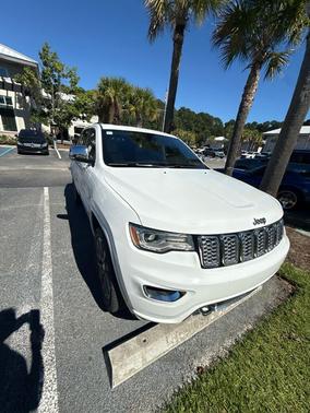 Bright White Clearcoat 2018 Jeep Grand Cherokee Overland