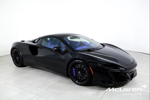 2025 McLaren Artura TechLux