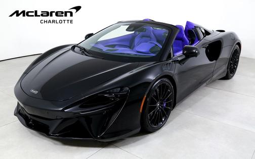 2025 McLaren Artura TechLux