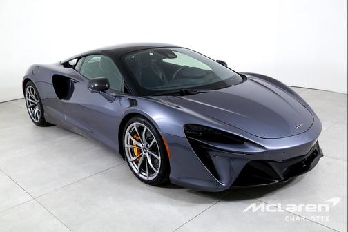 2023 McLaren Artura Coupe