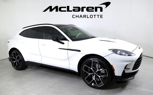 2025 Aston Martin DBX 707