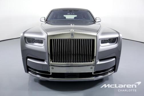 Photo 3 of 43 of 2019 Rolls-Royce Phantom EWB