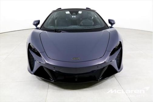 2025 McLaren Artura TechLux