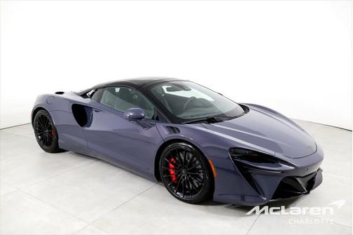 2025 McLaren Artura TechLux