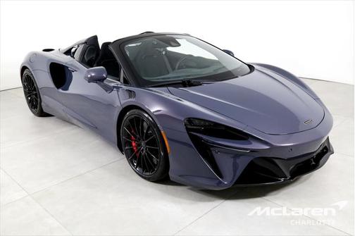 2025 McLaren Artura TechLux