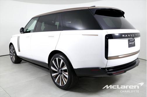 2024 Land Rover Range Rover P615 SV