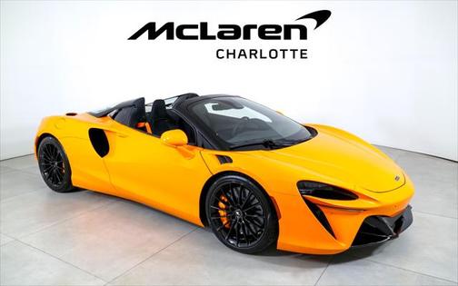 2025 McLaren Artura Performance