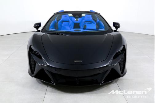2025 McLaren Artura TechLux