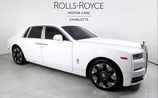 2023 Rolls-Royce Phantom Sedan