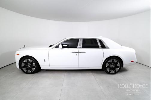 2023 Rolls-Royce Phantom Sedan