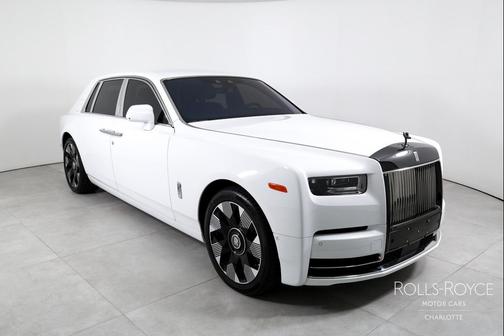 2023 Rolls-Royce Phantom Sedan