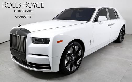 2023 Rolls-Royce Phantom Sedan