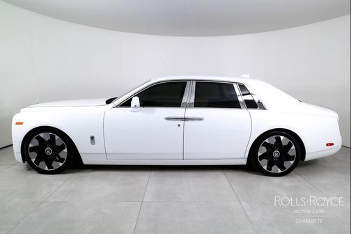 2024 Rolls-Royce Phantom Sedan