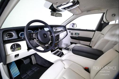 2024 Rolls-Royce Phantom Sedan