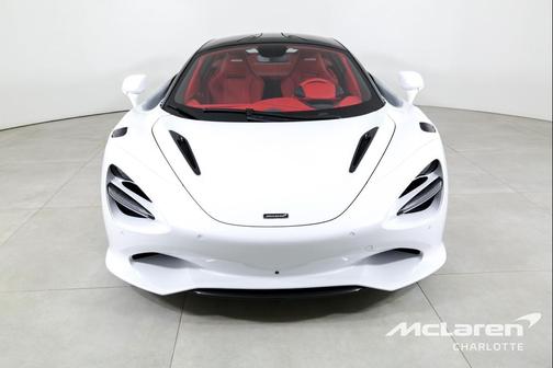 2024 McLaren 750S Coupe