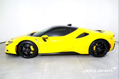 2022 Ferrari SF90 Stradale Coupe