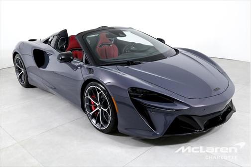 2025 McLaren Artura TechLux