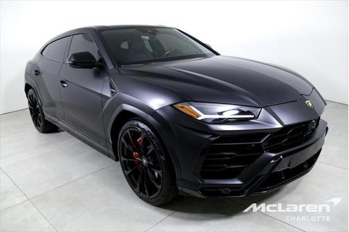 2022 Lamborghini Urus Graphite Capsule