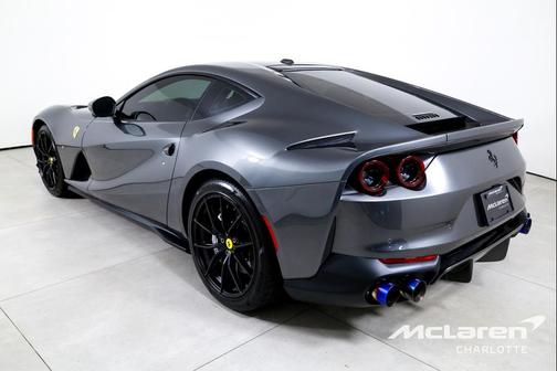 2020 Ferrari 812 Superfast Base