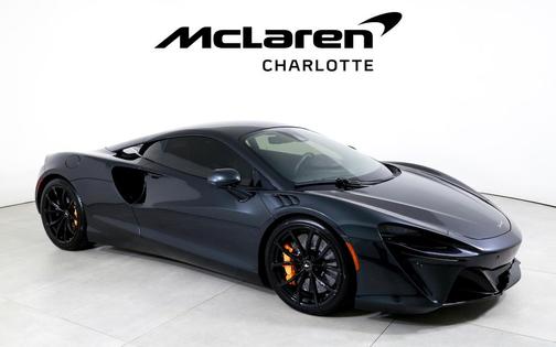 2023 McLaren Artura Coupe