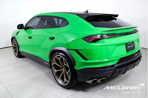 2023 Lamborghini Urus Performante