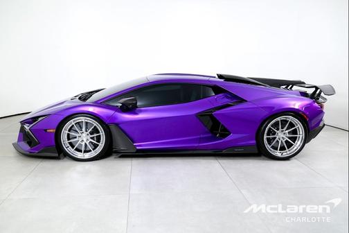 2024 Lamborghini Revuelto Coupe